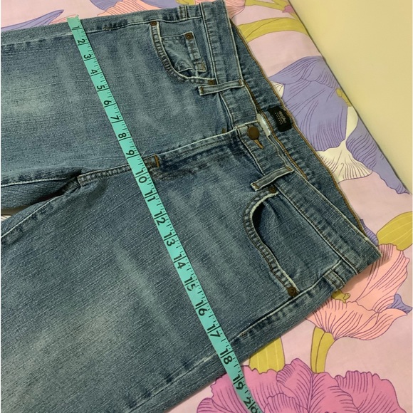 Like New Mossimo Stretch Light Wash Blue Jeans - Picture 7 of 11